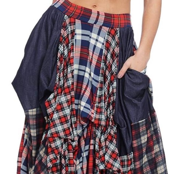 Asymmetrical Plaid Skirt in Red blue and Black elastic waistband - Picture 7 of 9
